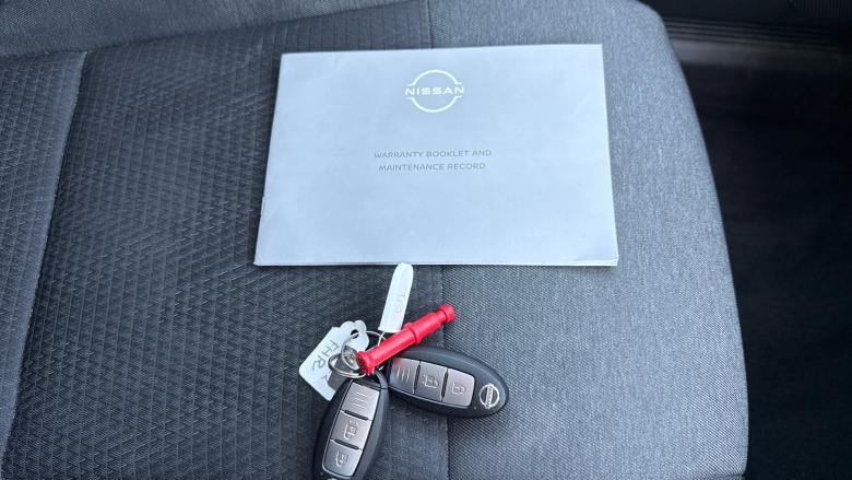 Nissan Qashqai 1.3 DiG-T MH 158 N-Connecta 5dr Xtronic Petrol Hatchback